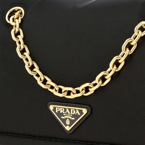 borsa prada nylon con catena